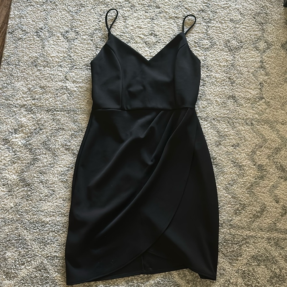 Lulus black wrap mini dress sz M